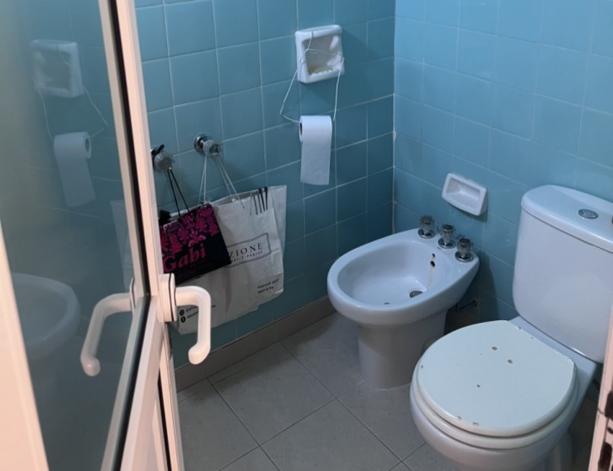 3 Amb con Dependencia y Cochera Al Frente en Villa Devoto! Impecable! Luminoso! Apto Profesional.