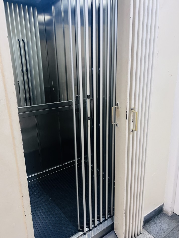 ¡SEMIPISO DE 3 AMPLIOS AMBIENTES EN EXCELENTE UBICACION!