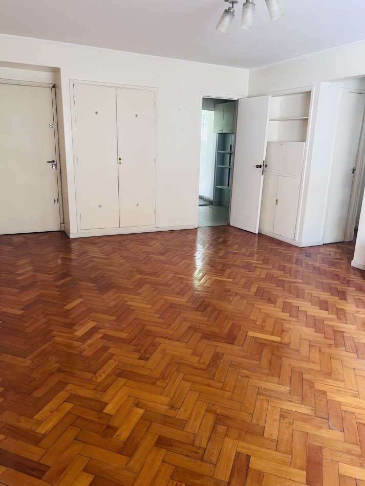 ¡SEMIPISO DE 3 AMPLIOS AMBIENTES EN EXCELENTE UBICACION!