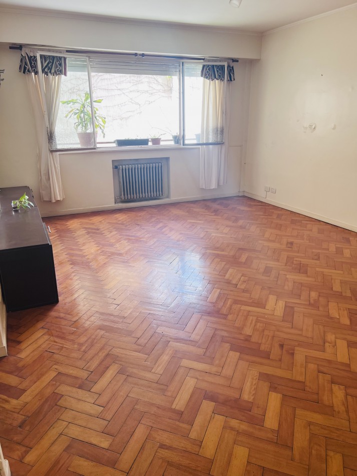 ¡SEMIPISO DE 3 AMPLIOS AMBIENTES EN EXCELENTE UBICACION!