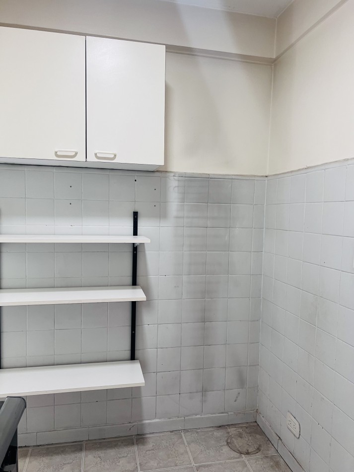 ¡SEMIPISO DE 3 AMPLIOS AMBIENTES EN EXCELENTE UBICACION!