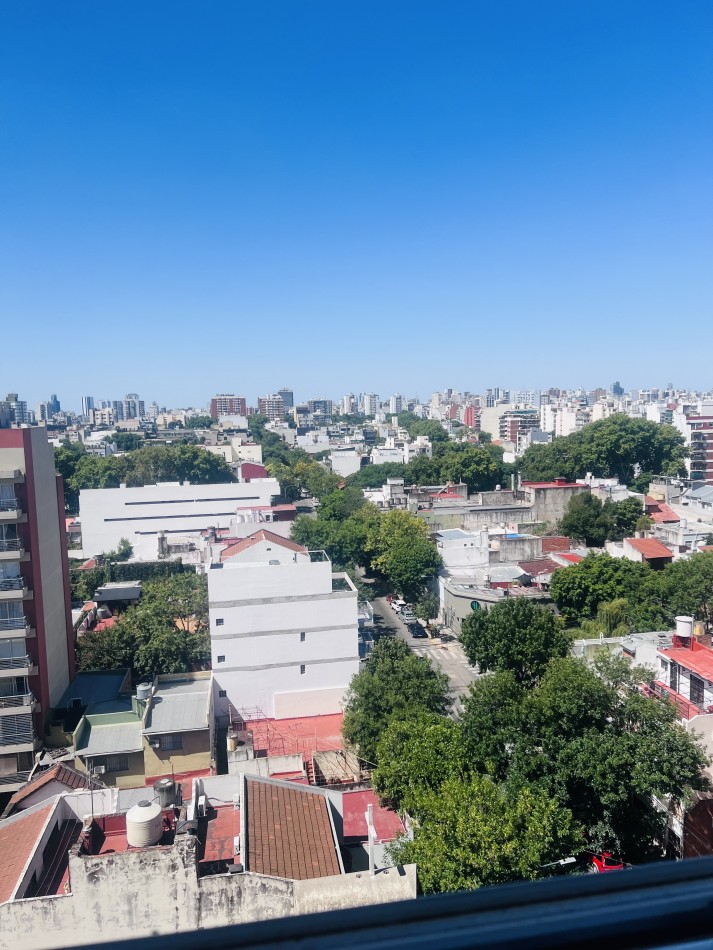 ¡¡Hermoso 2 ambientes en venta en Villa Urquiza con excelente vista y luminosidad!! ¡Reciclado!