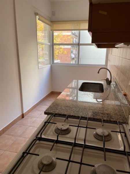 Excelente depto con cochera en alquiler