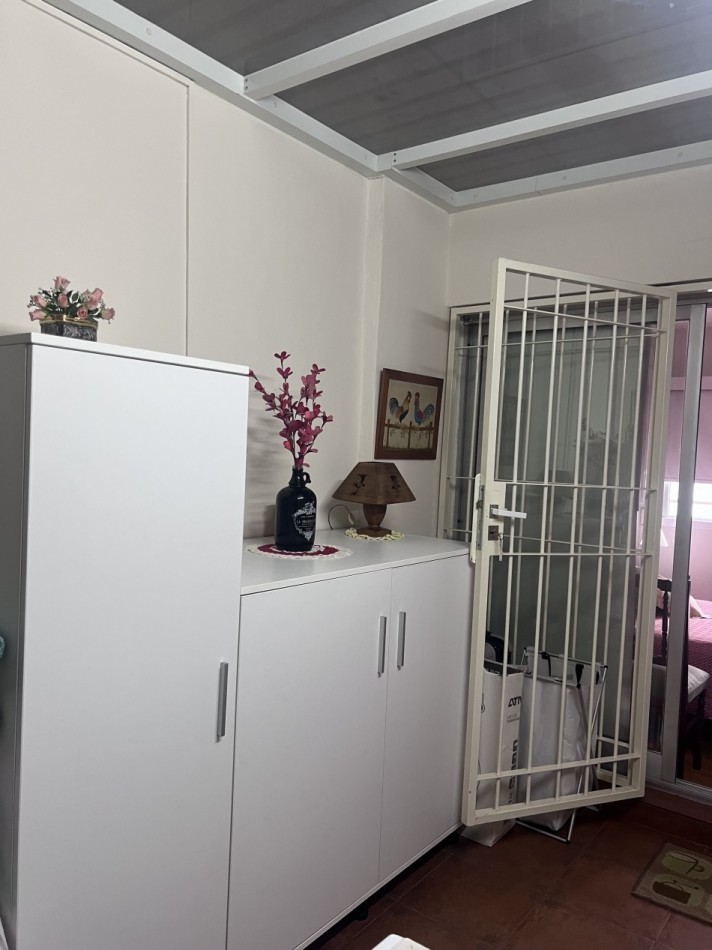 ¡EXCELENTE PISO CON BALCON ATERRAZADO CON PARRILLA! COCHERA Y BAULERA. PISCINA.