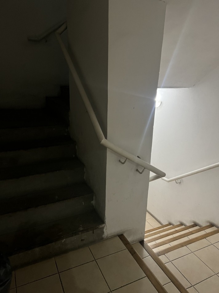 ¡EXCELENTE PISO CON BALCON ATERRAZADO CON PARRILLA! COCHERA Y BAULERA. PISCINA.