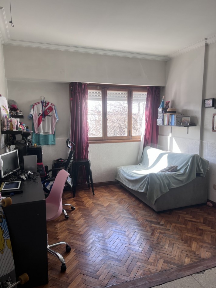 Departamento de 3/4 ambientes al frente en excelente ubicacion!