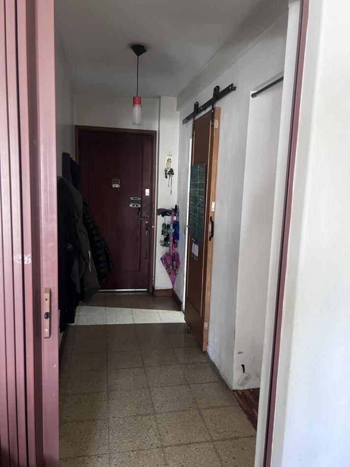 Departamento de 3/4 ambientes al frente en excelente ubicacion!