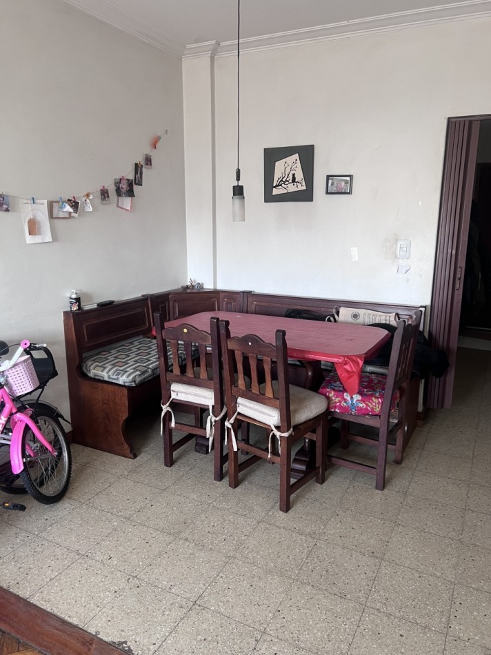 Departamento de 3/4 ambientes al frente en excelente ubicacion!