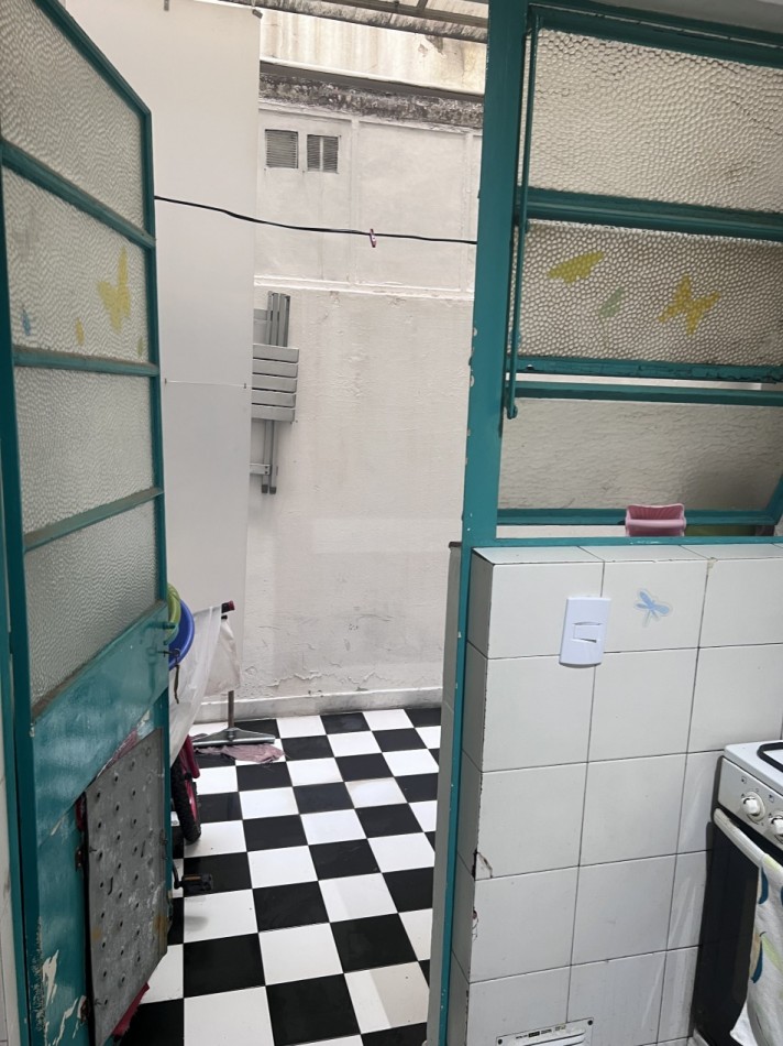 Departamento de 3/4 ambientes al frente en excelente ubicacion!