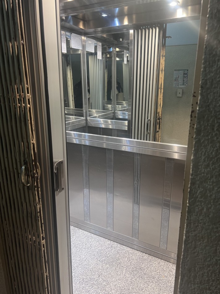 Departamento de 3/4 ambientes al frente en excelente ubicacion!