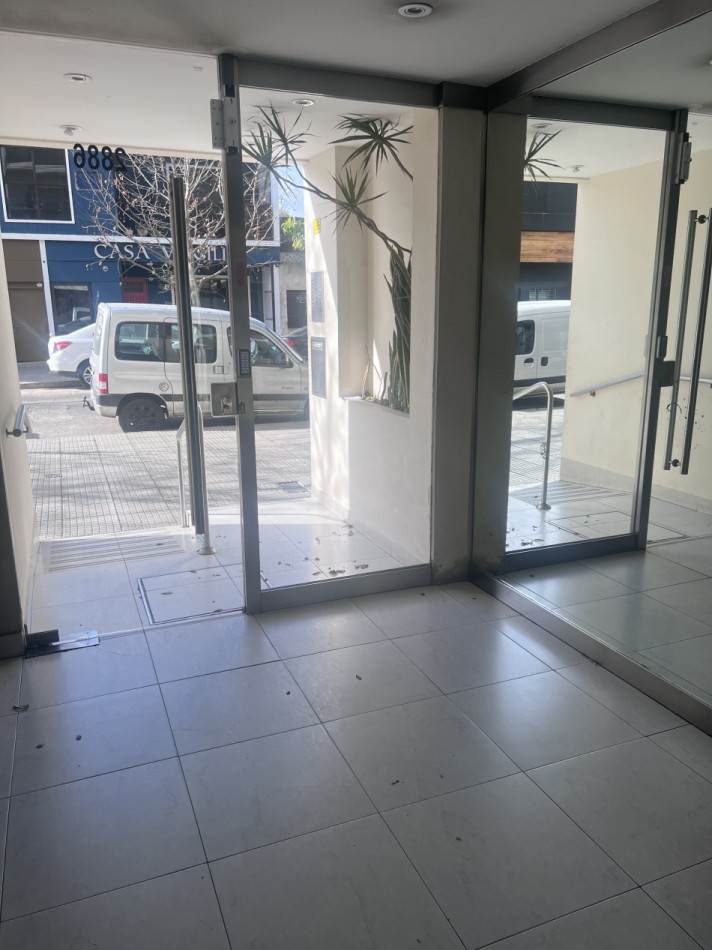 Departamento de 3/4 ambientes al frente en excelente ubicacion!