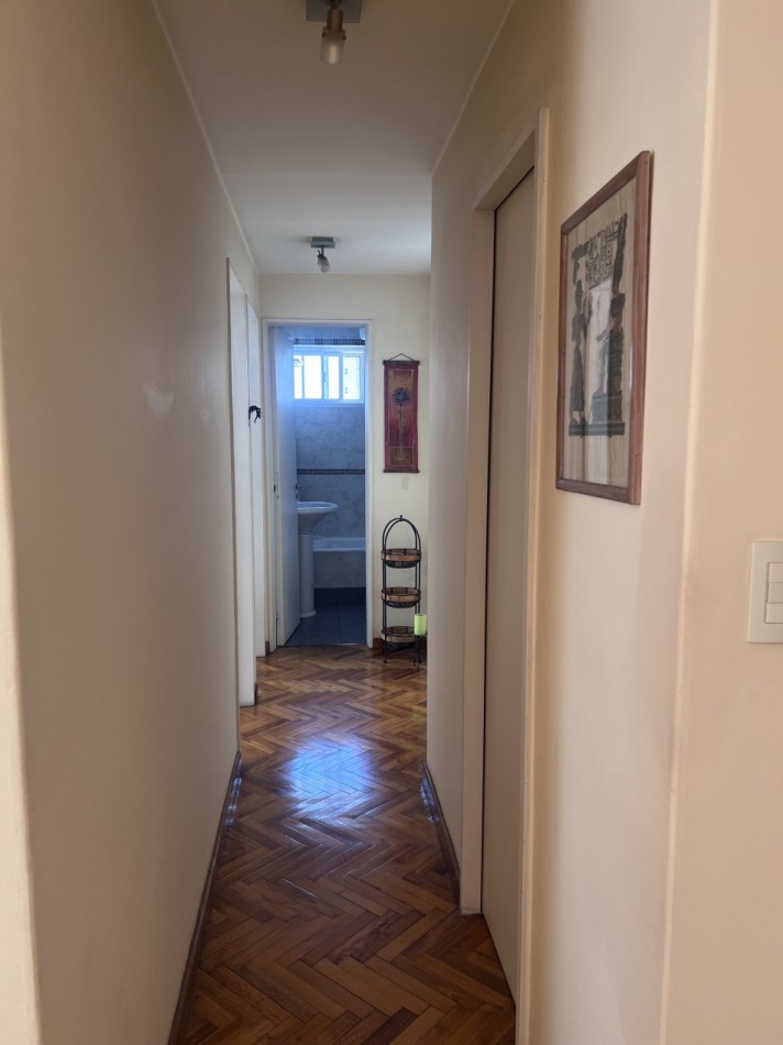 3 Amb con Dependencia y Cochera Al Frente en Villa Devoto! Impecable! Luminoso! Apto Profesional.