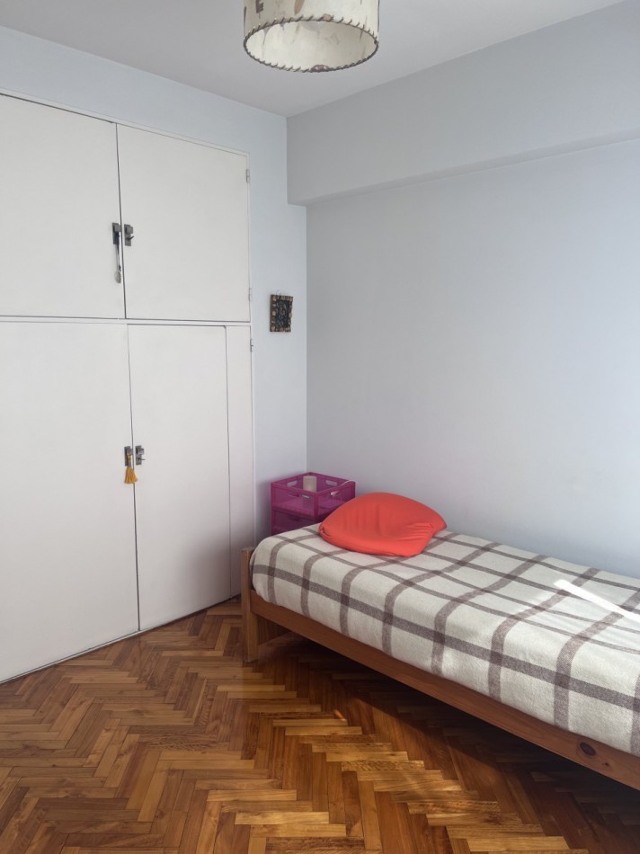 3 Amb con Dependencia y Cochera Al Frente en Villa Devoto! Impecable! Luminoso! Apto Profesional.