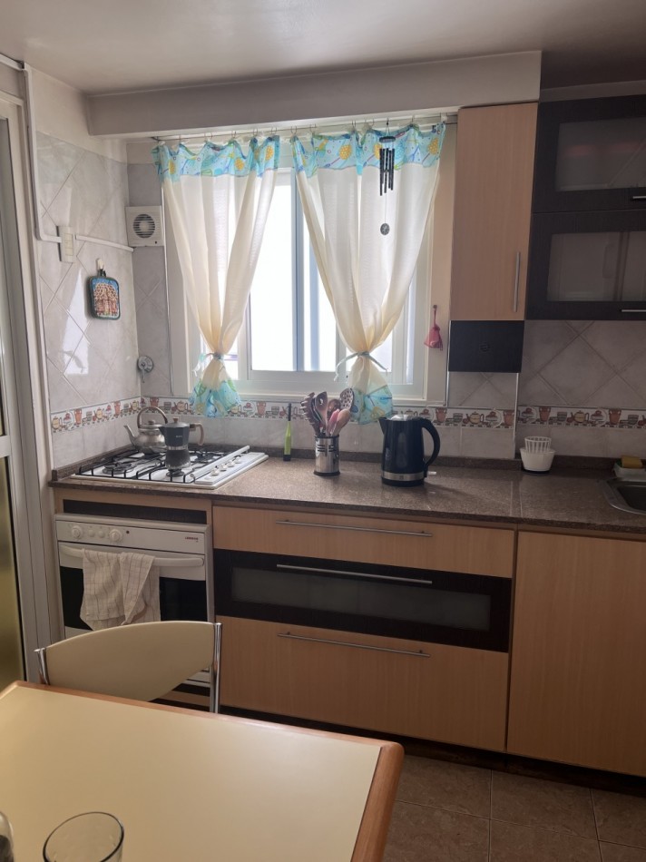 3 Amb con Dependencia y Cochera Al Frente en Villa Devoto! Impecable! Luminoso! Apto Profesional.