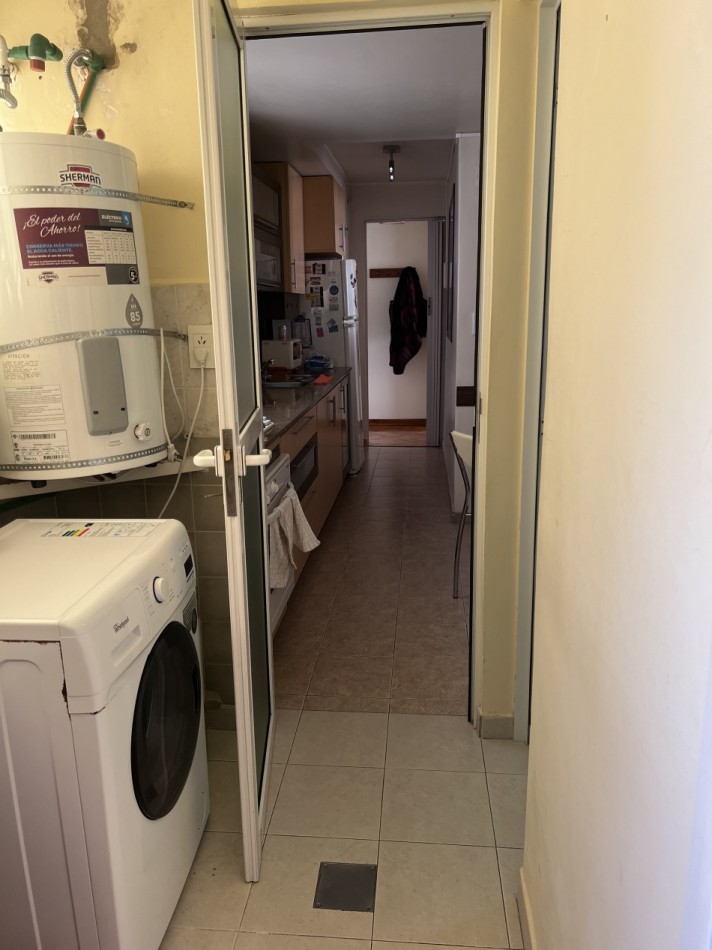 3 Amb con Dependencia y Cochera Al Frente en Villa Devoto! Impecable! Luminoso! Apto Profesional.