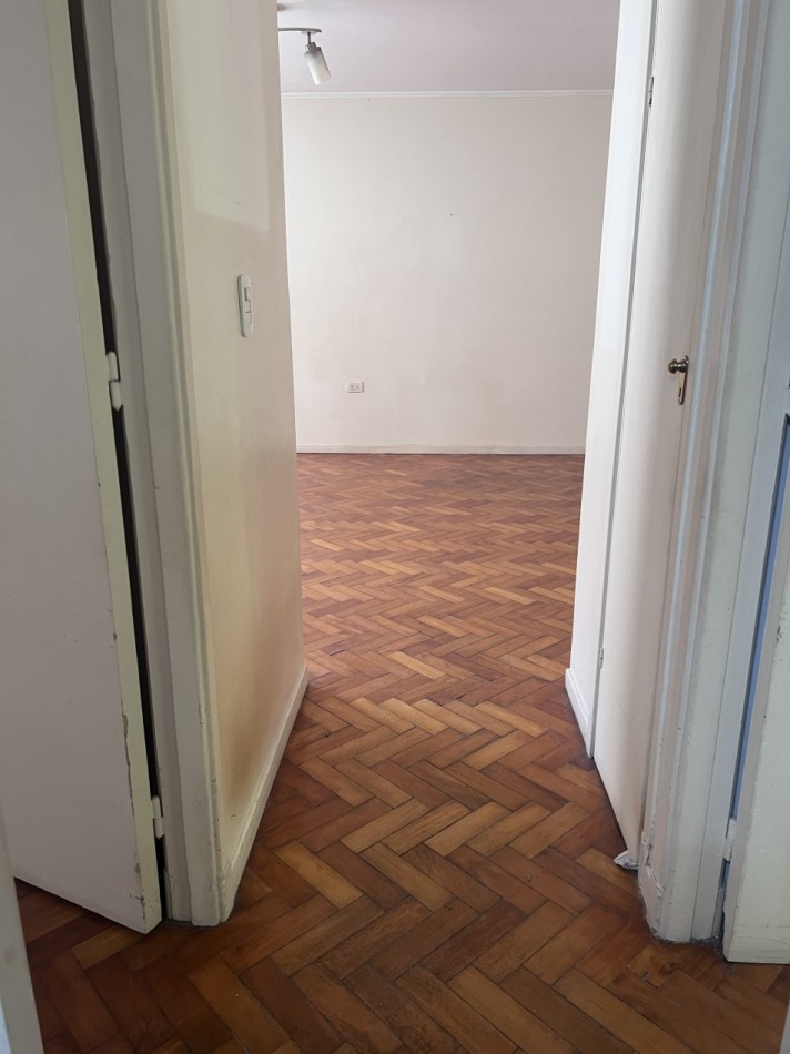 ¡SEMIPISO DE 3 AMPLIOS AMBIENTES EN EXCELENTE UBICACION!