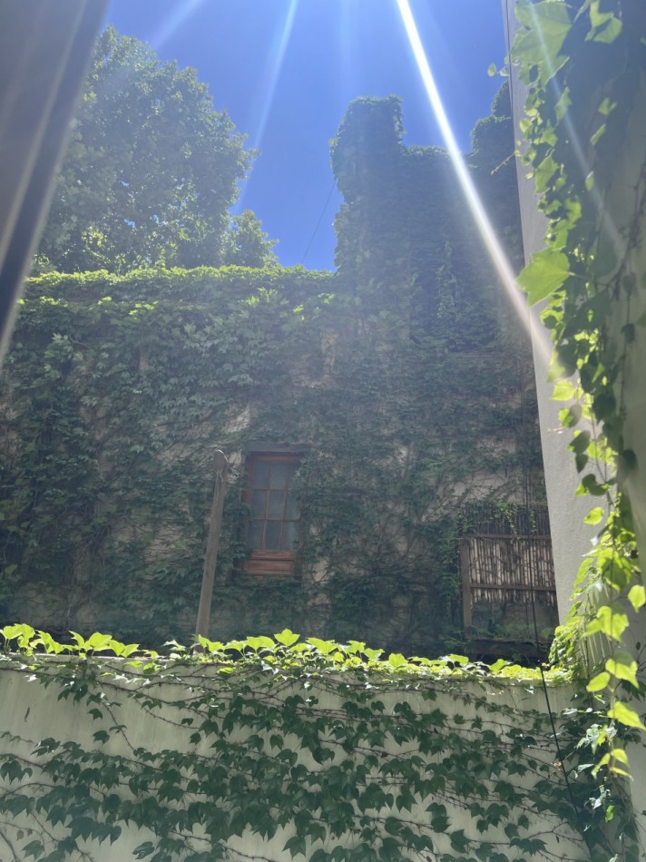 ¡SEMIPISO DE 3 AMPLIOS AMBIENTES EN EXCELENTE UBICACION!