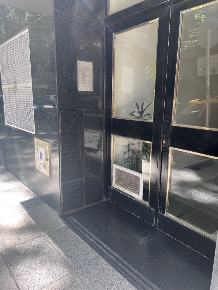 ¡SEMIPISO DE 3 AMPLIOS AMBIENTES EN EXCELENTE UBICACION!