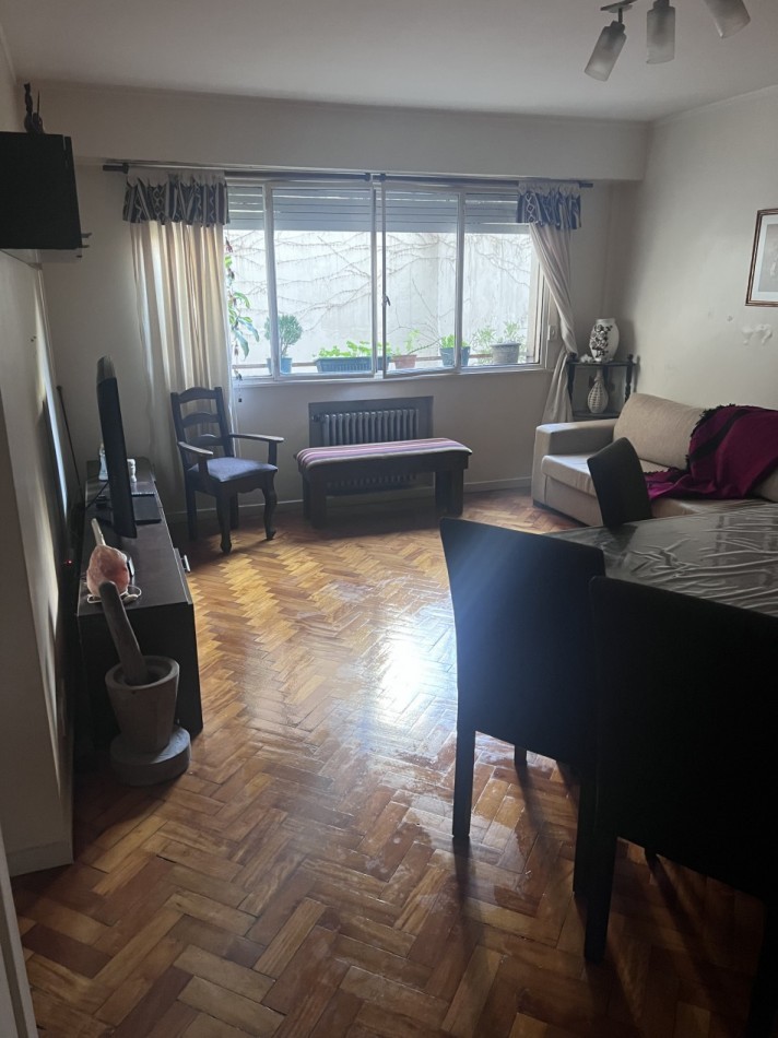 ¡SEMIPISO DE 3 AMPLIOS AMBIENTES EN EXCELENTE UBICACION!