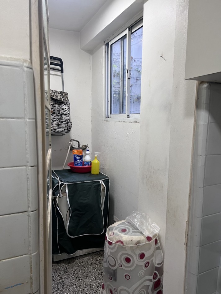 ¡SEMIPISO DE 3 AMPLIOS AMBIENTES EN EXCELENTE UBICACION!